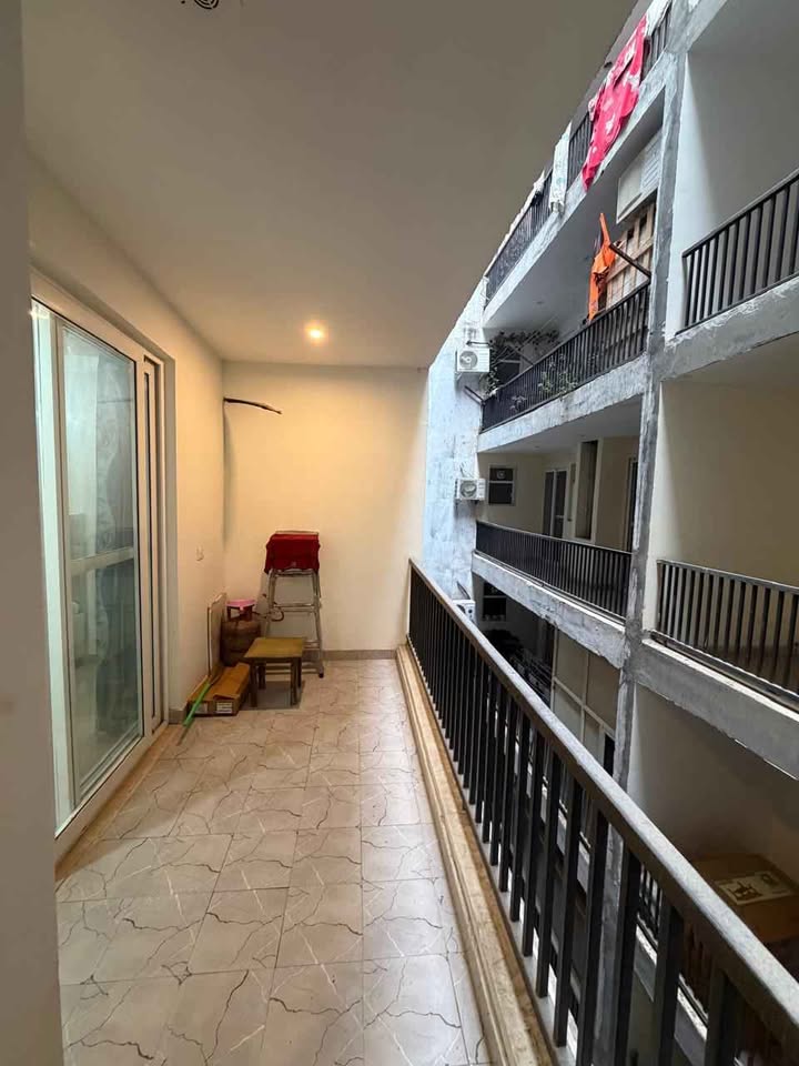 Family-Friendly 3 BHK Flat | 1550 Sq Ft