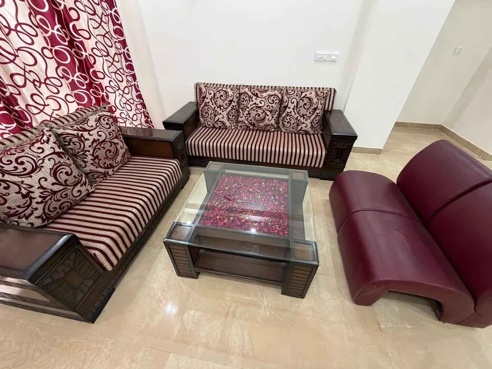 Family-Friendly 3 BHK Flat | 1550 Sq Ft