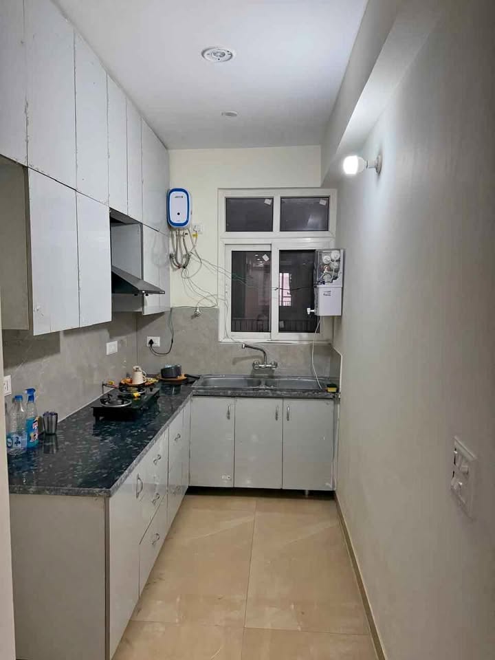 Family-Friendly 3 BHK Flat | 1550 Sq Ft