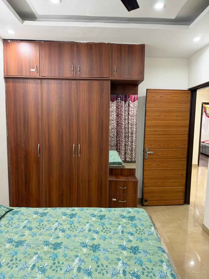 Family-Friendly 3 BHK Flat | 1550 Sq Ft